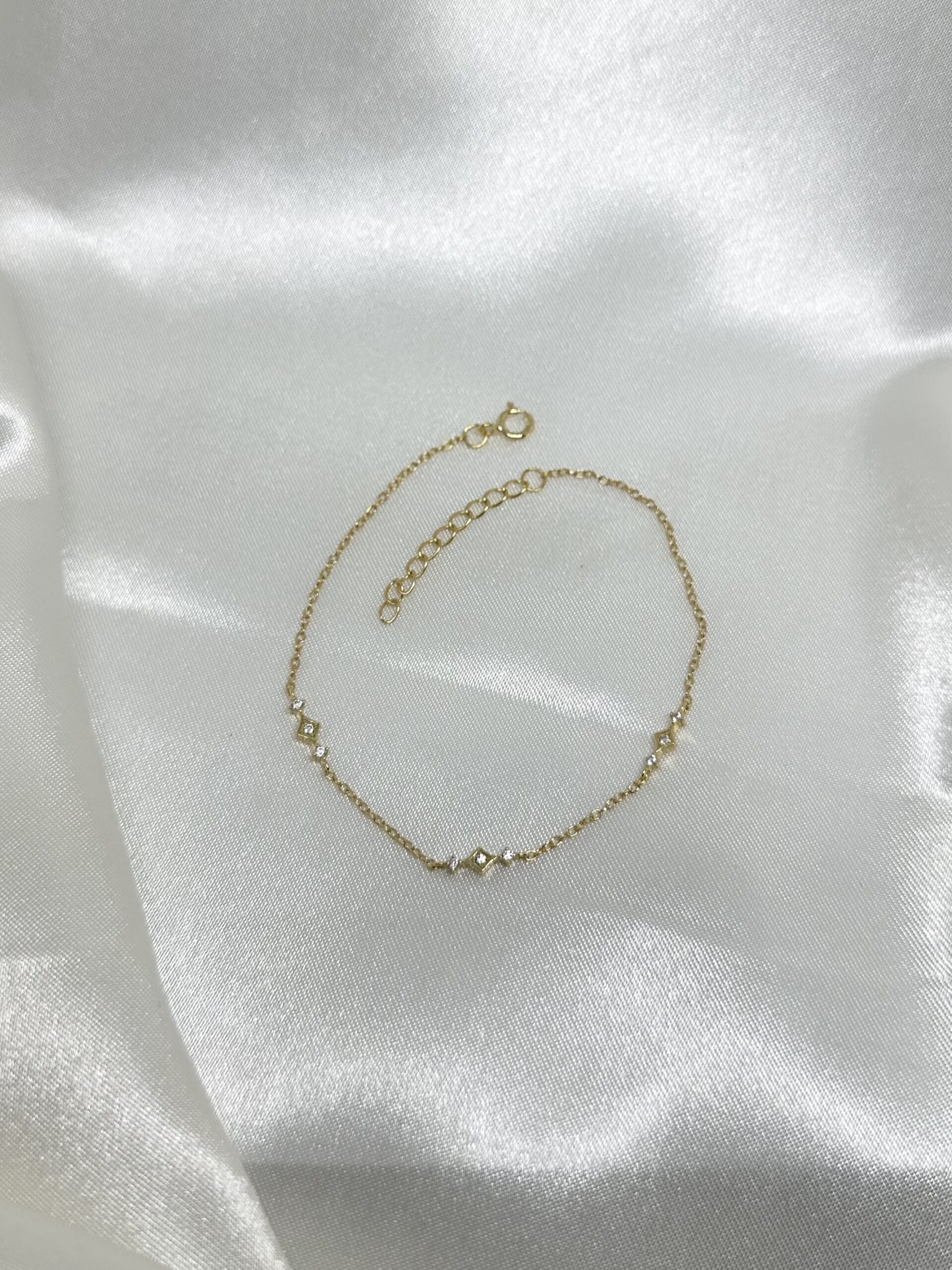 Timeless Thread Bracelet - Image 3