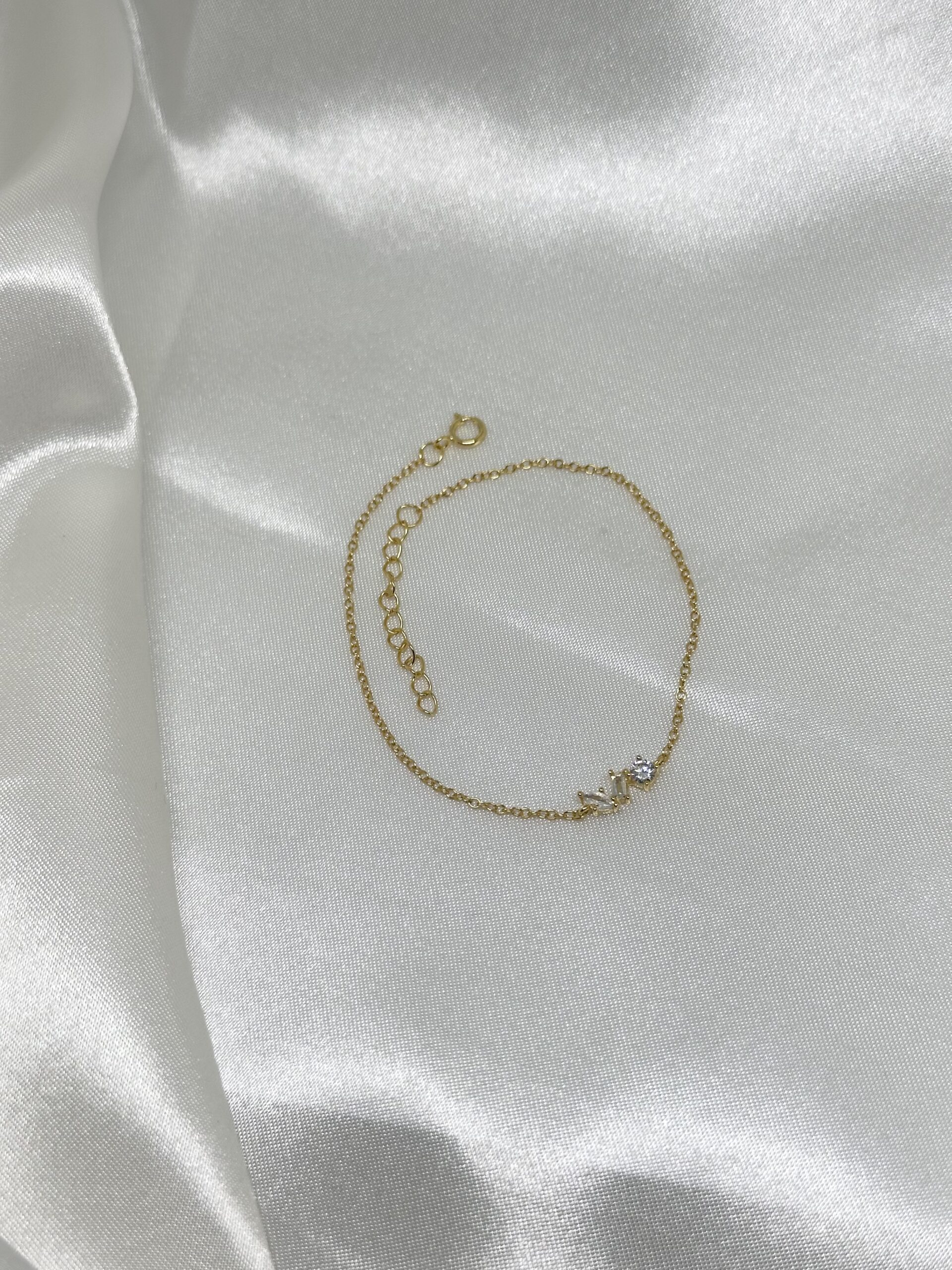 Diamond Link Bracelet - Image 3