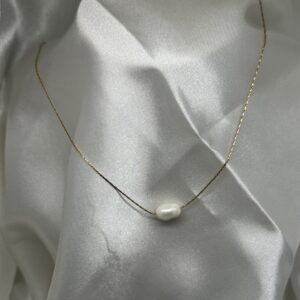 Linea Pearl Necklace